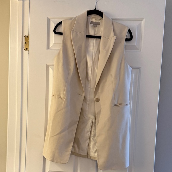 H&M Jackets & Blazers - H&M Cream Blazer Vest